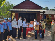 កាកបាទក្រហមកម្ពុជា ចូលរួមរំលែកទុក្ខ ជាមួយគ្រួសារសព លោក ស៊ុន វង់ ដែលបានស្លាប់ ដោយសារផ្ទុះគ្រាប់មីន នៅស្រុកជាំក្សាន្ត ខេត្តព្រះវិហារ