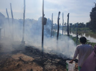 ផ្ទះប្រជាពលរដ្ឋ ត្រូវអគ្គីភ័យឆាបឆេះ ដោយសារដាំបបរ ពន្លត់មិនអស់ បង្កឲ្យឆាបឆេះផ្ទះអស់ ៩ខ្នង នៅក្នុងស្រុកជលគីរី