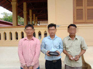 ឃាត់ខ្លួន ជនសង្ស័យ ចំនួន៣នាក់ ពាក់ព័ន្ធ ករណីឆបោក លក់ដូរវត្ថុអច្ឆរិយ: (ថ្មស៊ីដែក) 