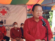 កាកបាទក្រហមកម្ពុជា នាំយកអំណោយមនុស្សធម៌ ចែកជូនពលរដ្ឋងាយរងគ្រោះបំផុត សរុប២៥៦គ្រួសារ មកពីភូមិចំនួន២ ក្នុងឃុំពាមឯក ស្រុកឯកភ្នំ