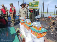 ប្រជាពលរដ្ឋ ចំនួន៣គ្រួសារ រងគ្រោះអគ្គីភ័យ ទទួលអំណោយរបស់ ឯកឧត្តម ឧត្ដមសេនីយ៍ឯក ហ៊ុន ម៉ាណែត អគ្គមេបញ្ជាការរង កងយោធពលខេមរភូមិន្ទ និងជាមេបញ្ជាការកងទ័ពជើងគោក