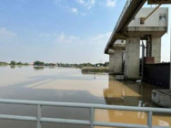 ស្ថានភាពទឹក នៅទំនប់ ៧មករា បន្តស្រកចុះ ជាបន្តបន្ទាប់ ឈានទៅធូស្រាលវិញ