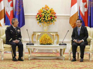 សម្ដេចតេជោ ហ៊ុន សែន អនុញ្ញាតឱ្យ មេបញ្ជា ការកងស្វ័យការពារ ជើងគោកជប៉ុន ចូលជួបសម្ដែងការគួរសម និងពិភាក្សាការងារ