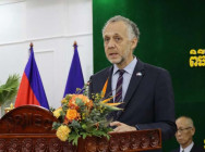 កងទ័ពមួកខៀវប្តូរវេន ២៤៤នាក់ និងសុនខ ២ក្បាល នឹងចេញទៅ បំពេញបេសកកម្ម មនុស្សធម៌ នៅអាហ្វ្រិកកណ្តាល យប់នេះ