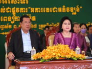 សម្តេចតេជោ ហ៊ុន សែន បញ្ជាក់ឡើងវិញថា ការមិនលើកលែងទោសឱ្យ លោក «កឹម សុខា» តាមការអន្តរាគមន៍ ដោយសារ សម្តេចមិនទុកចិត្ត មិត្តបរទេស ដែលធ្វើនយោបាយ ចាប់ដៃជាន់ជើង