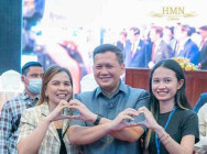 បណ្ឌិត ហ៊ុន ម៉ាណែត៖ លើកទិសស្លោក «អតីតកាលឈឺចាប់ បច្ចុប្បន្នស៊ូយ៉ាប់ ដើម្បីអនាគតរុងរឿង» គឺជាមាគ៌ាសំខាន់ក្នុងការអភិវឌ្ឍប្រទេស