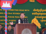 សម្ដេចតេជោ ហ៊ុន សែន ប្រៀបការបោះឆ្នោតនៅកម្ពុជា ជាការប្រកួតប្រជែងរវាង អ្នកគាំទ្រប្រជាធិបតេយ្យ និងអ្នកបំផ្លាញប្រជាធិបតេយ្យ