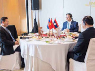 សម្តេចមហាបវរធិបតី ហ៊ុន ម៉ាណែត អញ្ជើញចូលរួម អាហារពេលព្រឹកការងារ ជាមួយនាយករដ្ឋមន្ត្រីវៀតណាម និងនាយករដ្ឋមន្ត្រីឡាវ