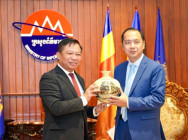 រដ្ឋមន្ត្រីក្រសួងព័ត៌មាន ស្នើដល់ភាគីវៀតណាម ជួយបណ្តុះបណ្តាលជំនាញថ្មីៗ ទាក់ទងបច្ចេកវិទ្យាព័ត៌មាន និងផ្នែកបច្ចេកទេស ប្រើប្រាស់ប្រព័ន្ធផ្សព្វផ្សាយ  ដល់មន្រ្តីនៃក្រសួងព័ត៌មាន