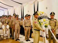 ឯកឧត្តម ឧត្តមសេនីយ៍ឯក ខេង សៅវិបុត្ត ប្រធានលេខាធិការដ្ឋានកិច្ចការទីប្រឹក្សា និងជំនួយការ បានអញ្ជើញដឹកនាំ មន្រ្តីរដ្ឋបាលស៊ីវិល និងនគរបាលជាតិ នៃលេខាធិការដ្ឋាន ចូលរួមគោរពវិញ្ញាណក្ខន្ធសព ឯកឧត្តម សំ វណ្ណសិទ្ធ ទីប្រឹក្សាក្រសួងមហាផ្ទៃ