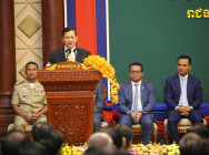 សម្ដេចធិបតី ហ៊ុន ម៉ាណែត ថ្លែងថា ៖ ថ្នាក់ក្រោមទទួលសិទ្ធិហើយ ត្រូវមានម្ចាស់ការដោះស្រាយ ទៅតាមលទ្ធភាព កុំរង់ចាំបទបញ្ជា