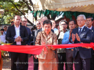 រដ្ឋមន្ត្រីក្រសួងវប្បធម៌ សម្ពោធដាក់ឱ្យប្រើប្រាស់ជាផ្លូវការ មណ្ឌលបណ្ដុះបណ្ដាលបច្ចេកទេសអភិរក្ស និងជួសជុល រមណីយដ្ឋានបុរាណវិទ្យាសំបូរព្រៃគុក នៅសារមន្ទីរខេត្តកំពង់ធំ