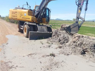 មន្ទីរកសិកម្ម រុក្ខាប្រមាញ់និងនេសាទ រួមជាមួយ មន្ទីរធនធានទឹក និងឧតុនិយម ខេត្តកំពង់ឆ្នាំង ចុះអន្តរាគមន៏បន្ទាន់  សង្គ្រោះស្រូវរដូវប្រាំងប្រជាកសិករ ប្រមាណជាង ៤០០ហិកតា នៅស្រុករលាប្អៀរ