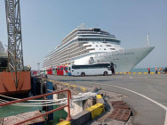 ភ្ញៀវទេសចរបរទេស ចម្រុះជាតិសាសន៍ ជាង ៧០០នាក់ ធ្វើទស្សនកិច្ចនៅ ព្រះរាជាណាចក្រកម្ពុជា ពិសេសនៅខេត្តព្រះសីហនុ