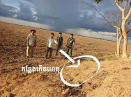 គួរឲ្យអាសូរណាស់ ក្នុងចំណោម៧នាក់ រន្ទះបាញ់ស្លា.ប់២នាក់ និង៥នាក់ទៀត របួសធ្ងន់ស្រាល ពេលកំពុងព្រួសស្រូវ