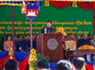 រាជរដ្ឋាភិបាលកំពុងចង់បាន រថយន្តដែលល្អ និងមានតម្លៃ កាន់តែធូរថ្លៃ ដើម្បីឱ្យ បងប្អូនប្រជាពលរដ្ឋ អាចមានលទ្ធភាព ទិញជិះឱ្យបានកាន់តែច្រើន