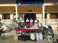 ជនជាតិវៀតណាម ៥នាក់ ត្រូវបានសមត្ថកិច្ចឃាត់ខ្លួន ដកហូតគ្រឿងញៀន មួយចំនួនធំ នៅក្រុងបាវិត