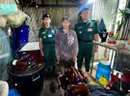 សមត្ថកិច្ចក្រុងប៉ោយប៉ែត ចុះបង្រ្កាប ទីតាំងផលិតកែឆ្នៃស្លឹក(ក្រះធុម) នៅក្រុងប៉ោយប៉ែត