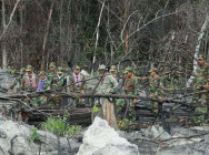 ឧត្តមសេនីយ៍ទោ សោម ស៊ុន ដឹកនាំកងកម្លាំងចម្រុះ ត្រួតពិនិត្យ ការកាប់ទន្ទ្រានព្រៃឈើ យកដីធ្វើកម្មសិទ្ធិ នៅតំបន់ទន្លេជ្រៃ ព្រៃជម្រកសត្វបឹងពែរ