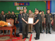 នាយឧត្តមសេនីយ៍ ម៉ៅ សុផាន់ អគ្គមេបញ្ជាការរង នៃកងយោធពលខេមរភូមិន្ទ និងជាមេបញ្ជាការកងទ័ពជើងគោក ប្រកាសតែងតាំង លោកឧត្តមសេនីយ៍ត្រី ជួន សុភ័ក្រ ជាមេបញ្ជាការ តំបន់ប្រតិបត្តិការសឹករងកោះកុង