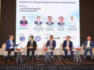 វិស័យធានារ៉ាប់រង ចូលរួមចំណែក ពង្រឹងការអភិវឌ្ឍន៏សង្គម និងជាផ្នែកមួយ ដែលផ្តល់ឧបករណ៏សុវត្ថិភាព ជួយក្រុមគ្រួសារ សង្គម អោយរួចផុតទុក្ខលំបាក ខាងហិរញ្ញវត្ថុ នៅពេលមានគ្រោះហានិភ័យកើតឡើង