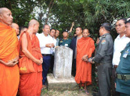 ព្រះធម្មវនវាសី ចន្ទ មុនី និងព្រះសង្ឃ និមន្តទៅមើលព្រំដែនកម្ពុជា ថៃ បានឆ្លងកាត់ខេត្តបន្ទាយមានជ័យ បាត់ដំបង ប៉ៃលិន  សម្តែងទេសនាអប់រំចិត្តនិងបួងសួងសុំទឹកភ្លៀង