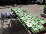 កងរាជឣាវុធហត្ថ ឃាត់ខ្លួនជនសង្ស័យ ជនជាតិថៃ៥នាក់ ករណីដឹកជញ្ជូន ជួញដូរ រក្សាទុក គ្រឿងញៀនជាង៧៣គក្រ និងកាន់កាប់ ឬដឹកជញ្ជូនឣាវុធ ដោយគ្មានការឣនុញ្ញាត្ត