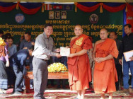 ក្រសួងដែនដី ជម្រុញពន្លឿន ការចុះបញ្ជីដីធ្លីបង្ហើយ បញ្ចប់វិវាទនៅបន្ទាយមានជ័យ និងចងរៀបចំក្រុងទាំង២ ឲ្យក្លាយជាក្រុងគួរឱ្យចង់រស់នៅ