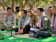 សម្តេចមហាបវរធិបតី ហ៊ុន ម៉ាណែត អញ្ជើញចុះជួបសំណេះសំណាល ជាមួយប្រជាសហគមន៍  និងពិនិត្យវឌ្ឍនភាព នៃការរៀបចំ សហគមន៍កសិកម្មទំនើបប្រាសាទសំបូររុងរឿង