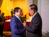 សម្តេចតេជោ ហ៊ុន សែន អញ្ជើញជួបពិភាក្សាការងារ ជាមួយឯកឧត្តម PHAM Minh Chinh នាយករដ្ឋមន្ត្រីវៀតណាម
