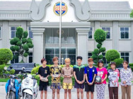 អាវុធហត្ថរាជធានីភ្នំពេញ ឃាត់ខ្លួនជាបន្តបន្ទាប់ ក្មេងទំនើងប្រុសស្រី ០៨នាក់ ករណីហិង្សាដោយចេតនា