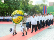 ទិវាជាតិនៃការចងចាំ ២០ ឧសភា ដើម្បីរំលឹកដល់វិញ្ញាណក្ខន្ធ ជនរងគ្រោះជាង ៣លាននាក់ ដែលបានស្លាប់ក្នុង របបប្រល័យពូជសាសន៍ ប៉ុល ពត ត្រូវបាន ប្រារព្ធធ្វើនៅ ខេត្តបាត់ដំបង