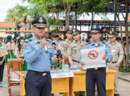 នគរបាលខេត្តបាត់ដំបង ចុះផ្សព្វផ្យាយពី ច្បាប់ចរាចរណ៍ផ្លូវគោក គ្រឿងញៀន ការជួញដូរតាមប្រព័ន្ធអនឡាញ និងបញ្ហាក្មេងទំនើង ជូនដល់សិស្សានុសិស្ស  នៅសាលាចំណេះដឹងទូទៅអន្តរជាតិឌូវី 