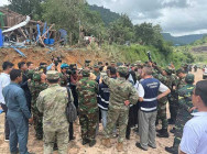 មេទ័ពកម្ពុជា ប្រាប់អនុព័ន្ធយោធា និងទូតនានា១៣ប្រទេសថា ថៃចាប់ទាហានកម្ពុជា២០នាក់ (រត់រួចម្នាក់ សង្ស័យស្លាប់២នាក់) ក្រោយបទឈប់បាញ់ ចូលជាធរមាន  ដោយទាហានថៃ ធ្វើជាមកចាប់ដៃ ជាមួយទាហានកម្ពុជា នៅសមរភូមិជាំតែ រួចហើយភ្ជង់ចាប់ខ្លួនតែម្តង មកទល់ពេលនេះ មិនទាន់ដោះលែង