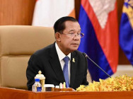 សម្តេចតេជោ ជម្រុញឱ្យ មេដឹកនាំពិភពលោក ក៏ដូចមេដឹកនាំអាស៊ាន ទទួលស្គាល់នូវអ្វីដែល ថាក់ស៊ីន លើកឡើងថា ឧក្រិដ្ឋជនធំៗ ឆបោកតាមអនឡាញ កំពុងស្នាក់នៅ អាផាតមិនថ្លៃៗ រាប់ពាន់លានបាត នៅទីក្រុងបាងកក