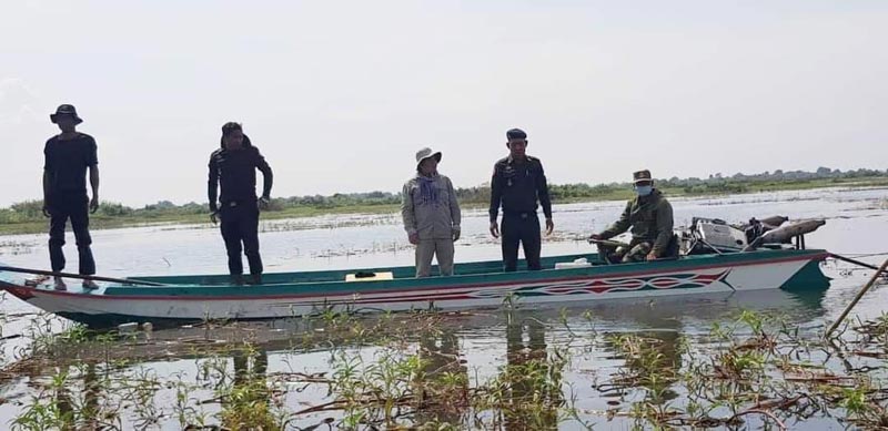 ក​ម្លាំ​ងច​ម្រុះ ចុះ​ប​ង្រ្កា​ប ប​ទ​ល្មើ​សនេ​សា​ទ រុះ​រើ​ ​របាំ​ង​សាច់​អួន​ ​នៅក្នុ​ង​ដែ​ន​អ​​ភិរ​ក្ស​ឡូត៍​លេ​ខ​១០​ ឃុំ​សំ​រោ​ងសែ​ន ​ចំ​ណុ​ចជើ​ង​គ្រួ​ស​ នឹ​ង​ចំណុ​ចដ៏ទៃទៀត