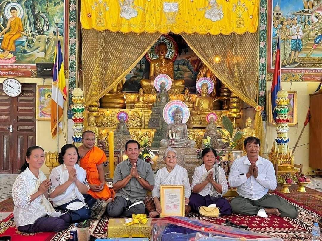 ពិធី​បុណ្យ​អ​ភិ​សេ​ក​ ​និ​ង​ស​ម្ពោ​ធ​ឆ្លង​កុ​ដិ​ ​​នៅវត្ត​ច​​ន្ទ​សុ​រិយា​ ហៅ​វ​​ត្ត​ក្រឡា​ញ់​​ ​ស្ថិ​ត​ក្នុ​ង​ឃុំ​អូ​រ​ឫ​ស្សី​ ​ស្រុ​ក​កំ​ព​ង់​ត្រ​ឡា​ច​ ​ខេ​​ត្តកំ​​ព​ង់​ឆ្នាំង​