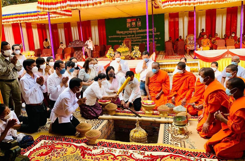 លោ​ក​​​ជំ​​​ទា​​​វ​​​ ​​​ឃួ​​​ន​​​ ​​ឃុ​​​ន​​​​ឌី​​​ ​​​ស​មា​ជិ​ក​ព្រឹ​ទ្ធ​ស​ភា​ ៖ ​សមិ​ទ្ធ​ផ​ល​ទាំ​ង​អស់ មិ​ន​​មែ​ន​​កើត​​ឡើង ដោ​យ​ឯ​​ងៗ​នោះ​ទេ ​ត្រូ​វ​មា​ន​កា​រចូ​ល​​រួ​មសា​ម​គ្គី​គ្នា​