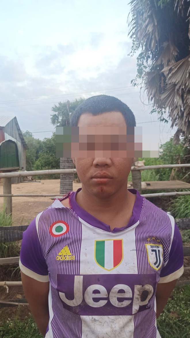 ឪពុ​ក​ឃោឃៅ​ លើ​ក​ដៃ​​យ​ក​កាំ​បិ​ត ​មក​ប្រ​​ល័​យ​កូ​នស្រី​ ​ទើ​ប​អា​យុ​៨ខែ ​ប​ណ្តា​ល​ឲ្យ​ស្លាប់ ​ប​ន្ទា​ប់​ពី​ប​ញ្ជូ​ន ទៅ​​ដល់​​ម​ន្ទី​ពេ​ទ្យ​