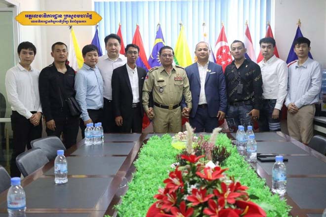 ឯកឧត្តម ខេង សៅវិបុត្ត បានអញ្ជេីញទទួលជួបសំណេះសំណាល ពិភាក្សាការងារ និងថ្លែងអំណរគុណ ចំពោះ ឯកឧត្តម អ៉ិត ដារ៉ា ទីប្រឹក្សាសម្តេចក្រឡាហោម និងសប្បុរសជនថៃ ដឹកនាំដោយ DR. CHARLERM PHON