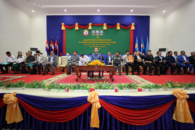ឯកឧ​ត្ត​​ម​ ​នេ​ត្រ​ ​ភ​ក្ត្រា​ ​អ​ញ្ជើ​ញ​ជា​អ​ធិ​ប​តី ​ពិ​ធី​ផ្ស​ព្វ​ផ្សា​យ​ សេ​​ច​ក្តី​ស​ម្រេ​ច​ចិ​ត្ត​នៃ​ ​ម​ហា​ស​ន្និ​បា​ត​វិ​សា​ម​ញ្ញ តំ​​ណា​ង​ទូ​ទាំ​ង​ប្រ​ទេ​ស​ ​រ​ប​ស់​គ​ណ​ប​ក្ស​ប្រ​ជា​​ជ​ន​ក​ម្ពុ​ជា​ ​ ​​នៅ​ខេ​ត្ត​ក្រ​ចេះ​