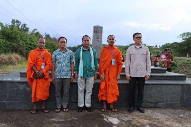 ទោះបីក​ម្ពុ​​ជា ​ដក​ខ្លួ​​ន​ពី​កិ​ច្ច​ស​ហ​ប្រ​តិប​ត្តិ​កា​រ ​អ​ភិ​​វ​ឌ្ឍ​តំ​បន់​ត្រី​កោ​​ណ​(​C​L​V​-​D​T​​A​)​ ​​ប៉ុ​ន្តែប​ន្ត​ទៀ​ត​ ​កា​រ​ជំ​រុ​ញ​អ​ភិ​វ​ឌ្ឍ​​ខេ​ត្ត​ភូ​មិ​ភា​គ​ឦ​សា​ន ក្បួ​នទ​ស្ស​ន​កិ​ច្ច​ ​ក័​ប​ន្ត​ដ​ល់​ដា​ច់​ឆ្នាំ​