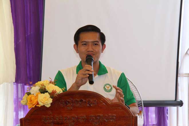 និយ័តក​រ​ធា​​នា​រ៉ា​ប់​រ​ង​ក​ម្ពុ​ជា​ ​​បើ​ក​សិ​ក្ខា​សា​លា​ផ្ស​ព្វ​ផ្សា​យ​អំ​​ពី​ ​”​ផ​​លិ​ត​ផ​ល​ធា​នា​​រ៉ា​ប់​រ​ង​ខ្នា​ត​តូ​ច​​” ​នៅ​ខេត្ត​កំ​ព​​ង់​ឆ្នាំ​ង​​