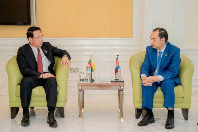 ឯកឧ​ត្ត​ម​​ ​នេ​ត្រ​ ​ភ​ក្ត្រា​ ​ទ​ទួ​ល​ជួ​ប​ពិ​ភា​ក្សា​កា​រ​​ងា​រ​ជា​មួ​យ​ ​​រ​ដ្ឋ​ម​ន្ត្រី​ក្រ​សួ​ង​ព័​​ត៌​មា​ន​មី​យ៉ា​ន់​ម៉ា​​​ ​នៅ​ព្រុ​យ​ណេ​