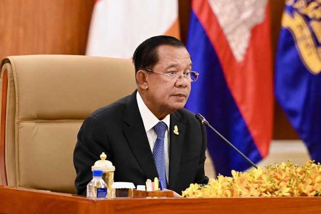 សម្តេច​តេជោ ​ជ​​ម្រុ​ញ​ឱ្យ ​​​មេ​ដឹ​ក​នាំ​ពិភ​ព​​លោ​ក ​ក៏​​ដូ​ចមេ​ដឹ​ក​នាំ​​អា​ស៊ា​ន​ ទ​ទួ​​ល​ស្គា​ល់នូ​វ​​អ្វី​ដែ​ល​ ​ថា​ក់ស៊ី​ន​​ ​លើ​ក​ឡើ​ង​ថា ​ឧ​ក្រិ​ដ្ឋ​ជន​​ធំៗ ឆ​​បោ​ក​តា​ម​អន​​ឡាញ​ ​កំ​ពុ​ង​ស្នាក់​នៅ អា​ផា​​ត​មិ​ន​ថ្លៃៗ រា​​ប់​ពា​ន់​លា​ន​បា​ត​ ​នៅ​​ទី​ក្រុ​ង​បា​ង​ក​ក​
