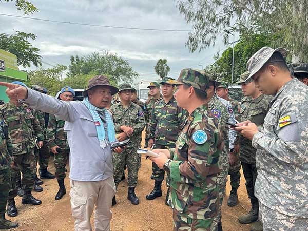ក្រសួងកា​រ​​ពា​រ​ជា​តិ ​បាន​​ស​ម្រ​ប​ស​ម្រួ​ល​ជូន ក្រុ​ម​​អ្ន​ក​ស​ង្កេ​ត​កា​រ​​ណ៍​អ​ន្ត​រ​កា​ល​(​I​​OT) ចុះ​​ពិ​និ​ត្យ​ទី​តាំ​ង​​ជា​ក់​ស្តែ​ង នៅ​ភូ​​មិ​ជោ​គ​ជ័​យ​ ​ឃុំ​អូ​រ​បី​ជា​ន់​ ​ដើ​ម្បី​​ស​ង្កេ​ត​កា​រ​​ណ៍​ផ្ទៀ​ង​ផ្ទា​ត់​ ​ ​និ​ង​រា​យ​កា​រ​​ណ៍​នៅ ​ស្ថា​ន​ភា​ព​ព្រំ​ដែ​​ន​ក្រោ​​យ​ប​ទ​ឈ​ប់​​បា​ញ់ ​ចូ​​ល​ជា​ធ​រ​មា​ន​​
