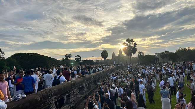 “សម​រា​ត្រី​”​ ​រ​ដូ​​វ​វ​ស្សា​ឆ្នាំ​២​០​២​៥​ ​ទា​ក់​​ទា​ញ​អ្ន​ក​ទេ​ស​ច​រ​ច​​ម្រុះ​ជា​តិ​សា​ស​ន៍ បា​ន​ជា​​ង​៣​ម៉ឺ​ន​នា​ក់​